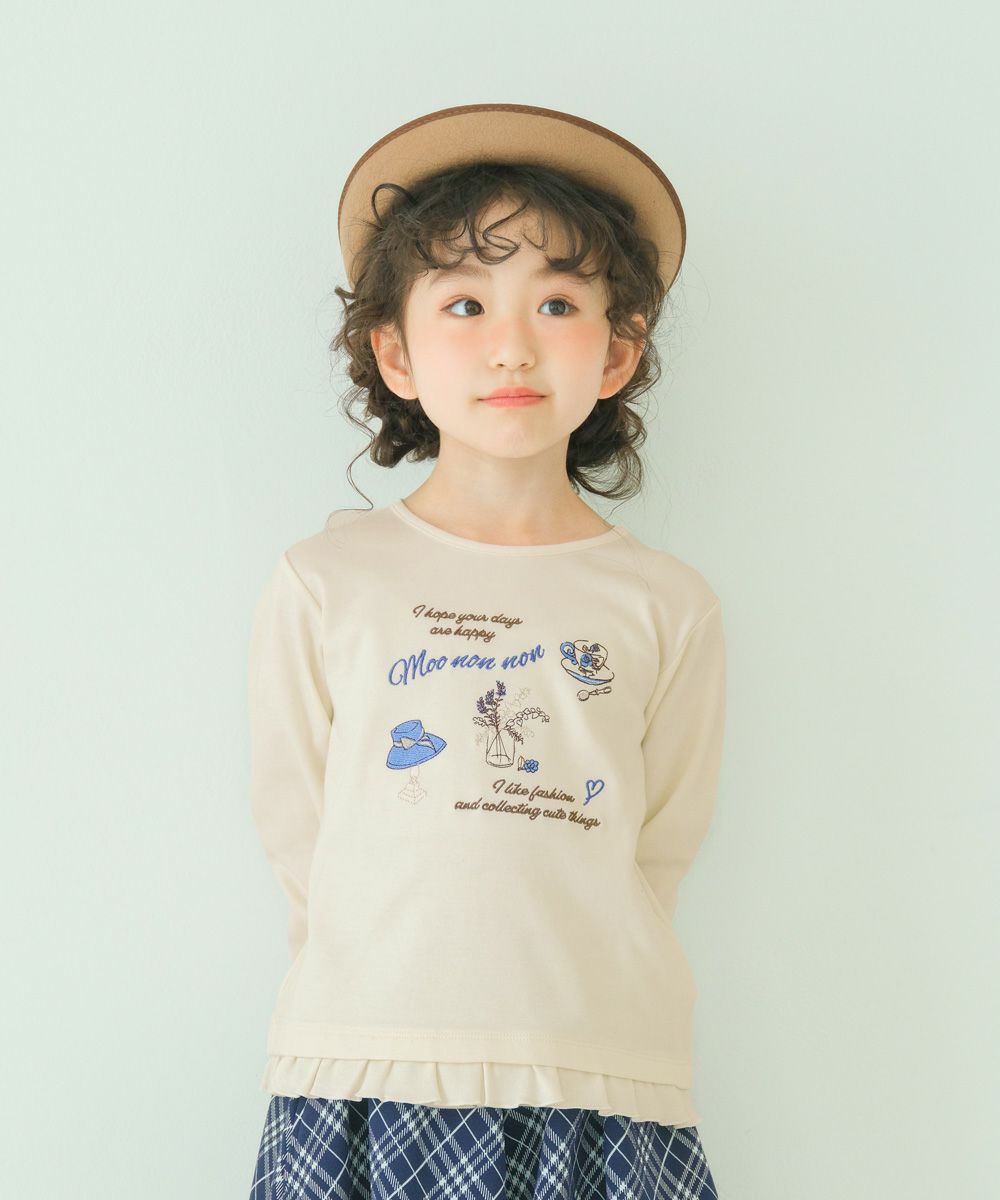 綿100％　裾フリル 刺繍 ロゴ Tシャツ Off White model image 2