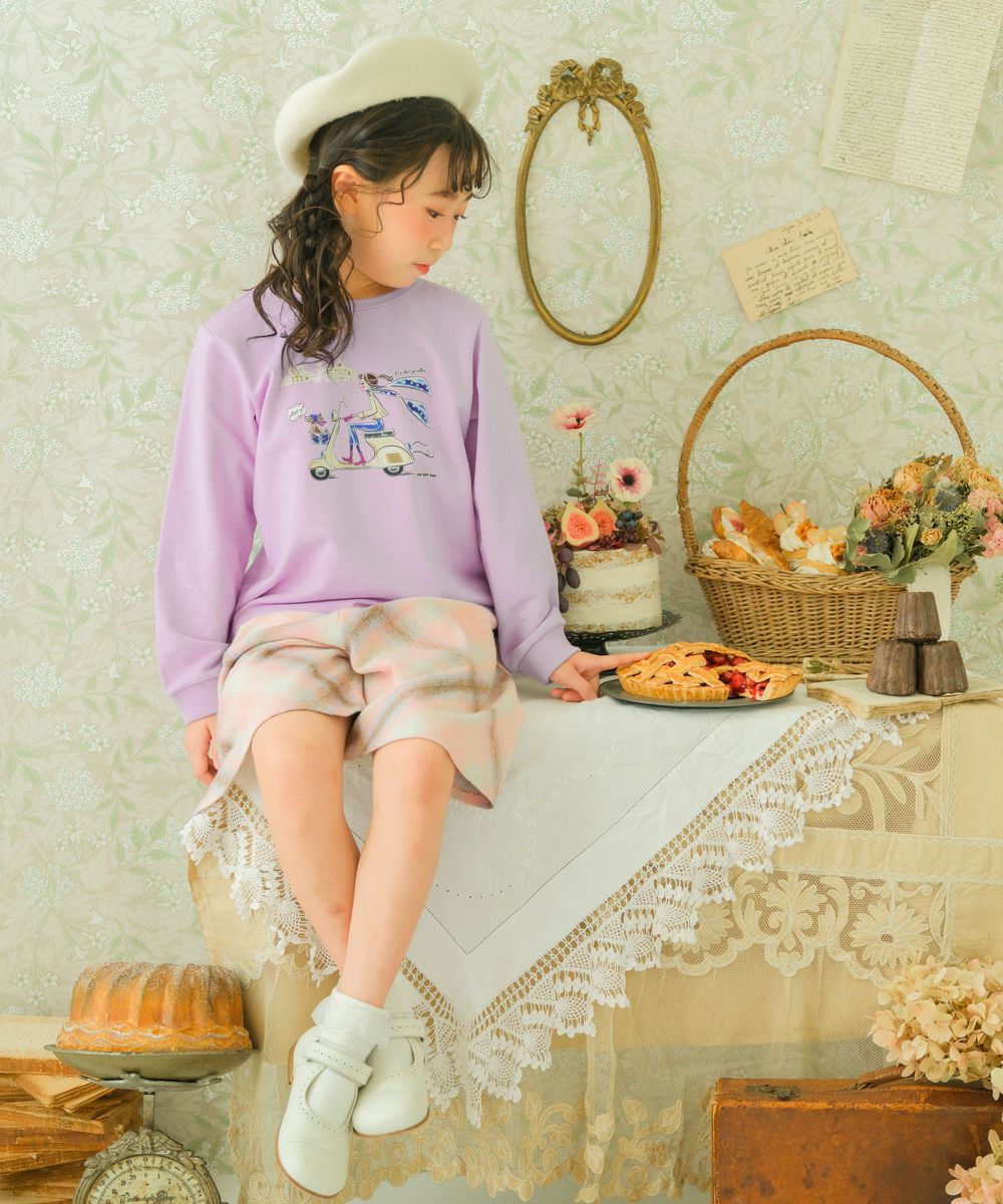 女の子 転写プリント 裏毛トレーナー Purple model image 3