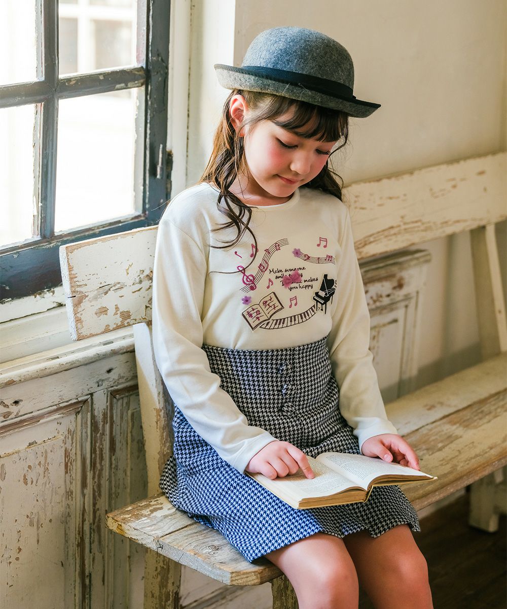 千鳥柄 飾りボタン付き フレアースカート White/Black model image whole body