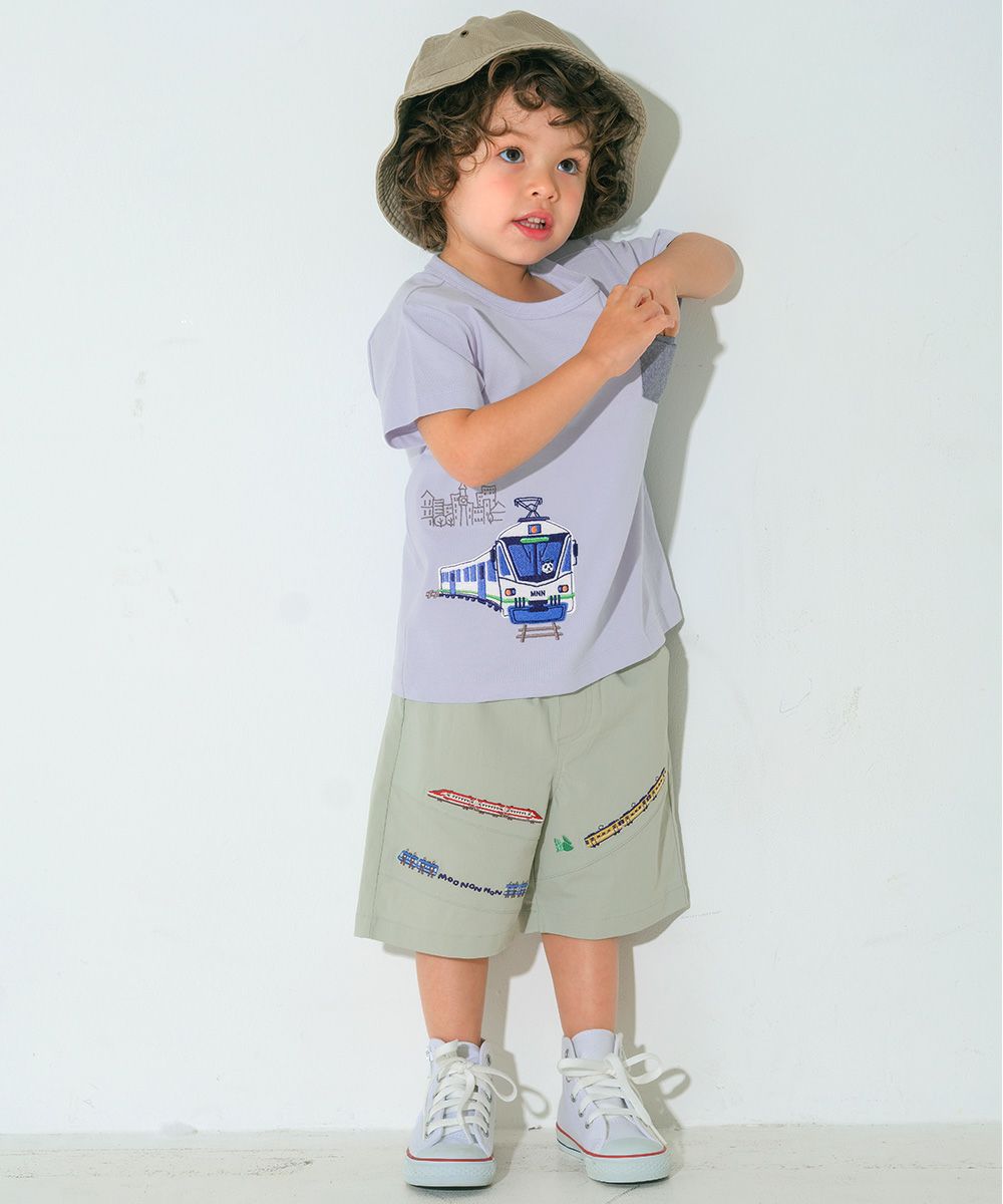 綿100％ 電車ワッペン刺繍Tシャツ Blue model image whole body