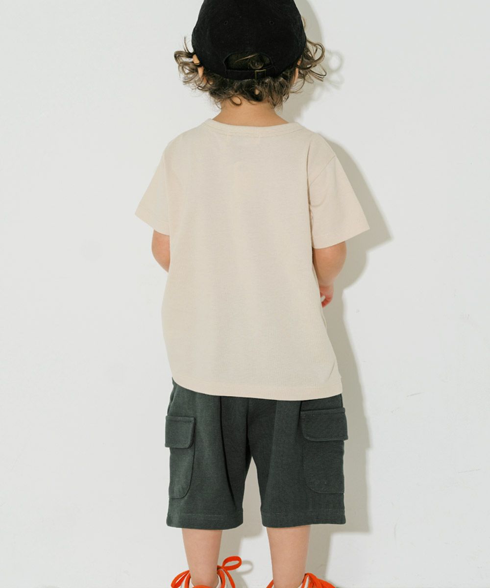 綿100％ 電車 ロゴ 刺繍 Tシャツ Beige model image whole body