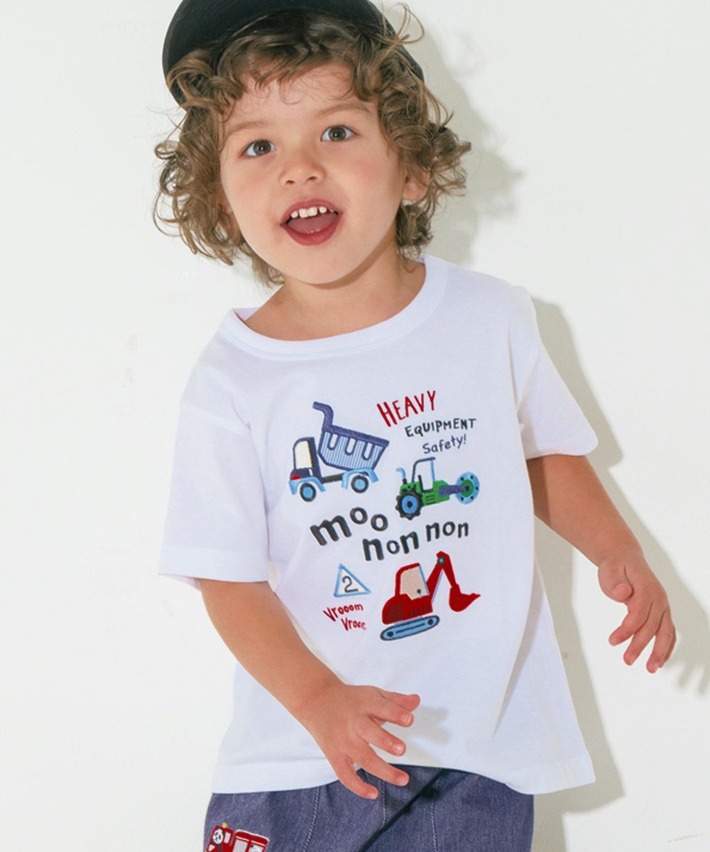 綿100％ はたらく車 ワッペン ロゴ 刺繍 Tシャツ Off White model image 1