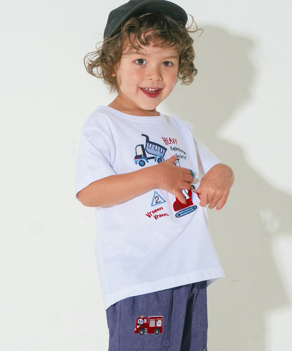 綿100％ はたらく車 ワッペン ロゴ 刺繍 Tシャツ Off White model image 4