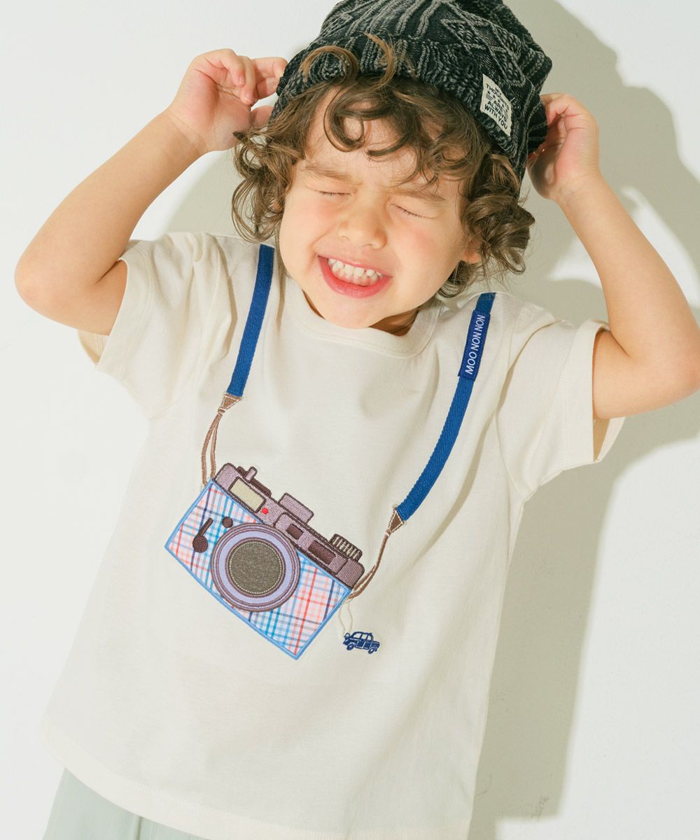 綿100％ チェック柄カメラモチーフ 車刺繍Tシャツ Ivory model image 3