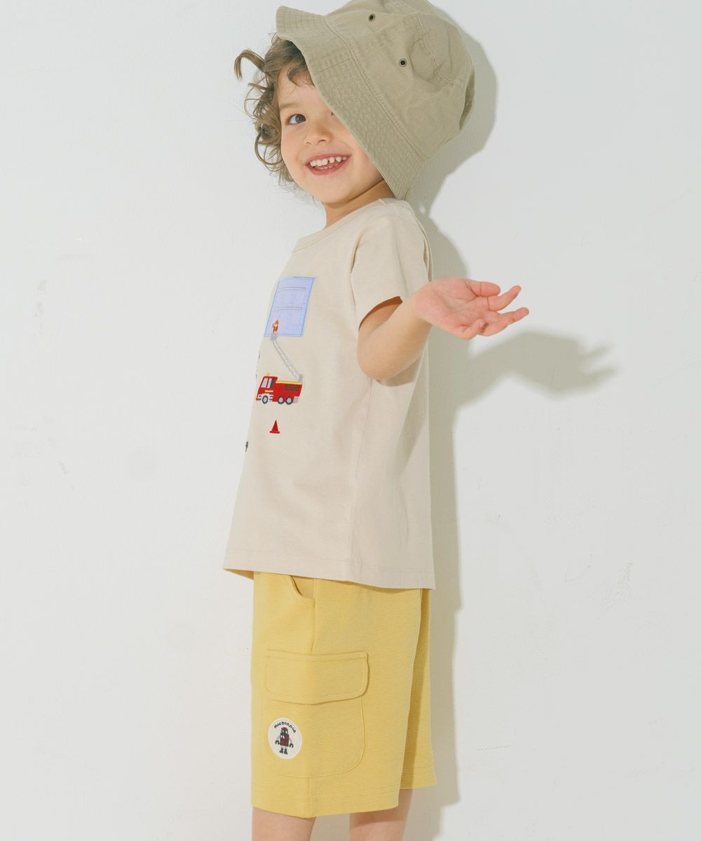 綿100％ はたらく車  レスキュー隊刺繍Tシャツ Beige model image 2