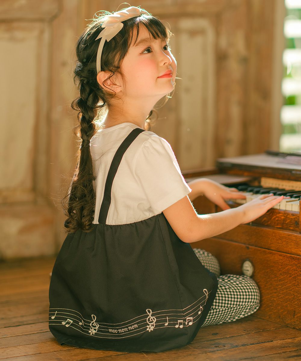 音符＆ブランドロゴ刺繍 重ね着風Tシャツ Black model image up