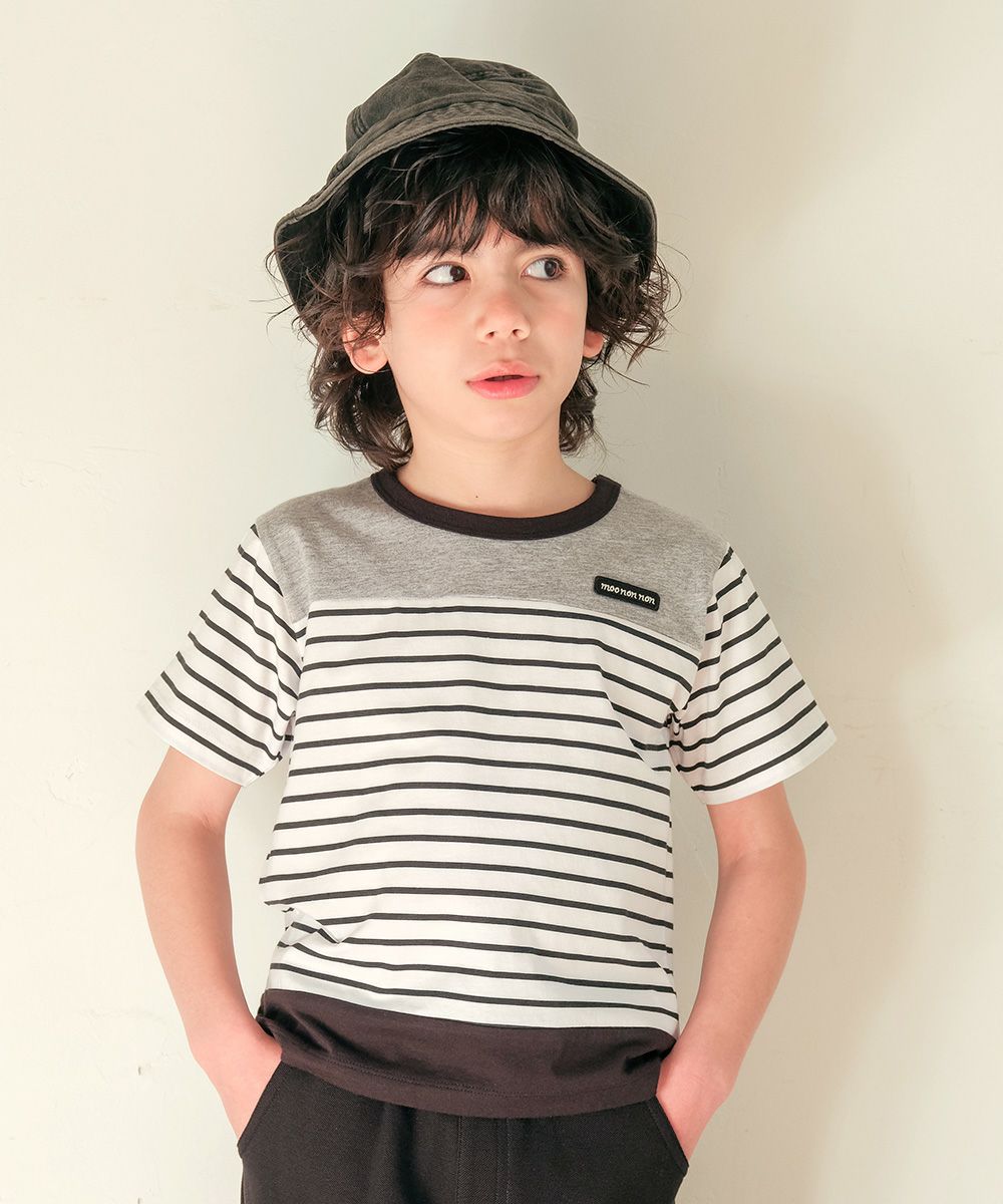 綿100％ ボーダー柄ロゴワッペンTシャツ White/Black model image up