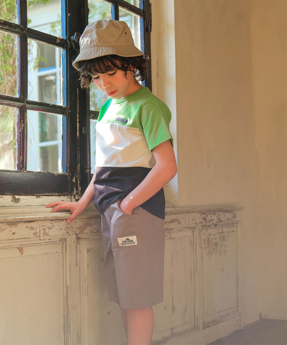 ロゴ刺繍ワッペンつき 切り替えTシャツ Green model image 3