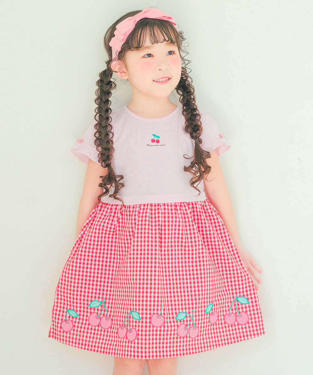 チェリー刺? ギンガムチェック柄 ドッキングワンピース Red model image up