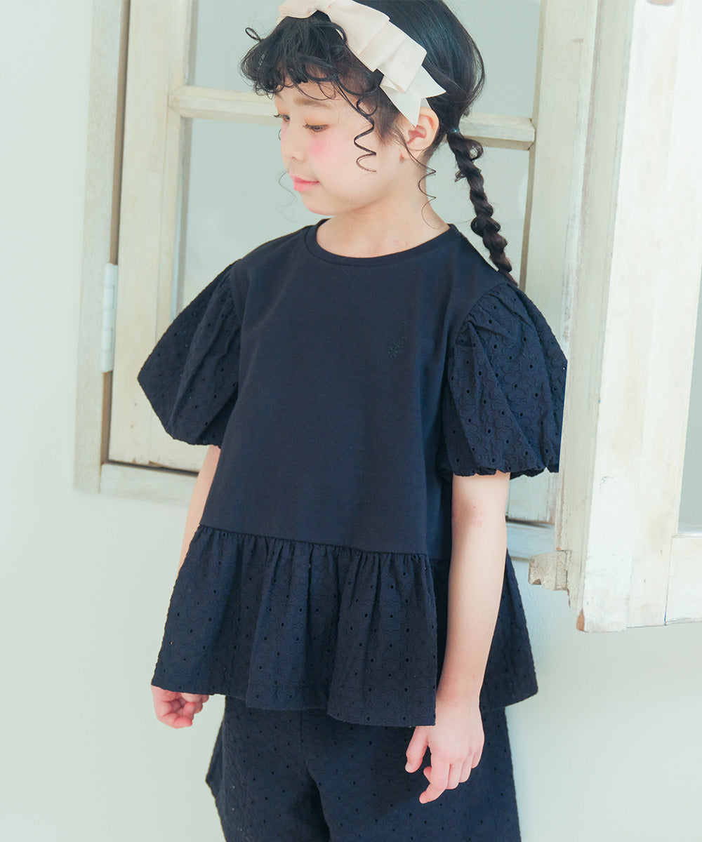 音符刺繍 花柄レース切り替えTシャツ Black model image 1