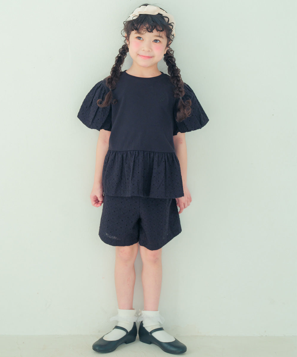 音符刺繍 花柄レース切り替えTシャツ Black model image 2