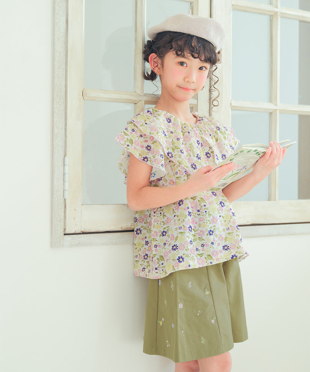 綿100％ 音符＆花刺繍 キュロットパンツ Khaki model image whole body