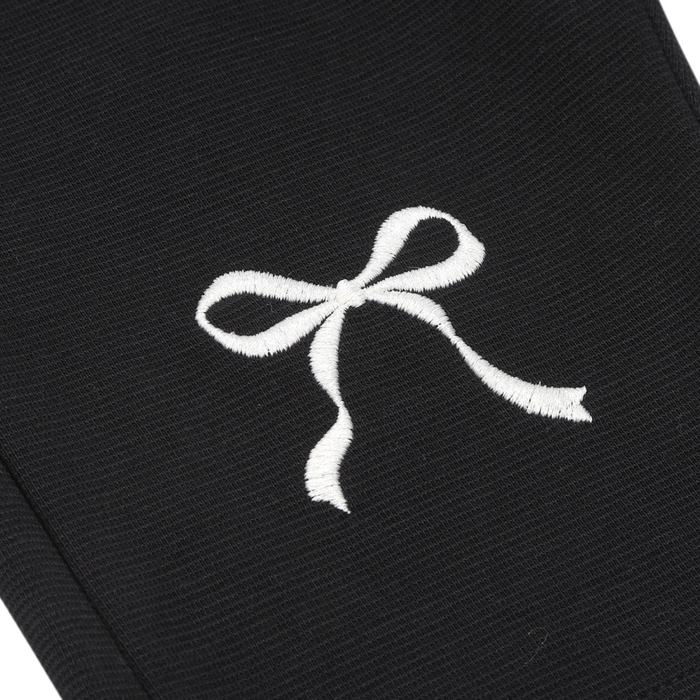 ニットストレッチ リボン刺繍 6分丈パンツ Black Design point 1