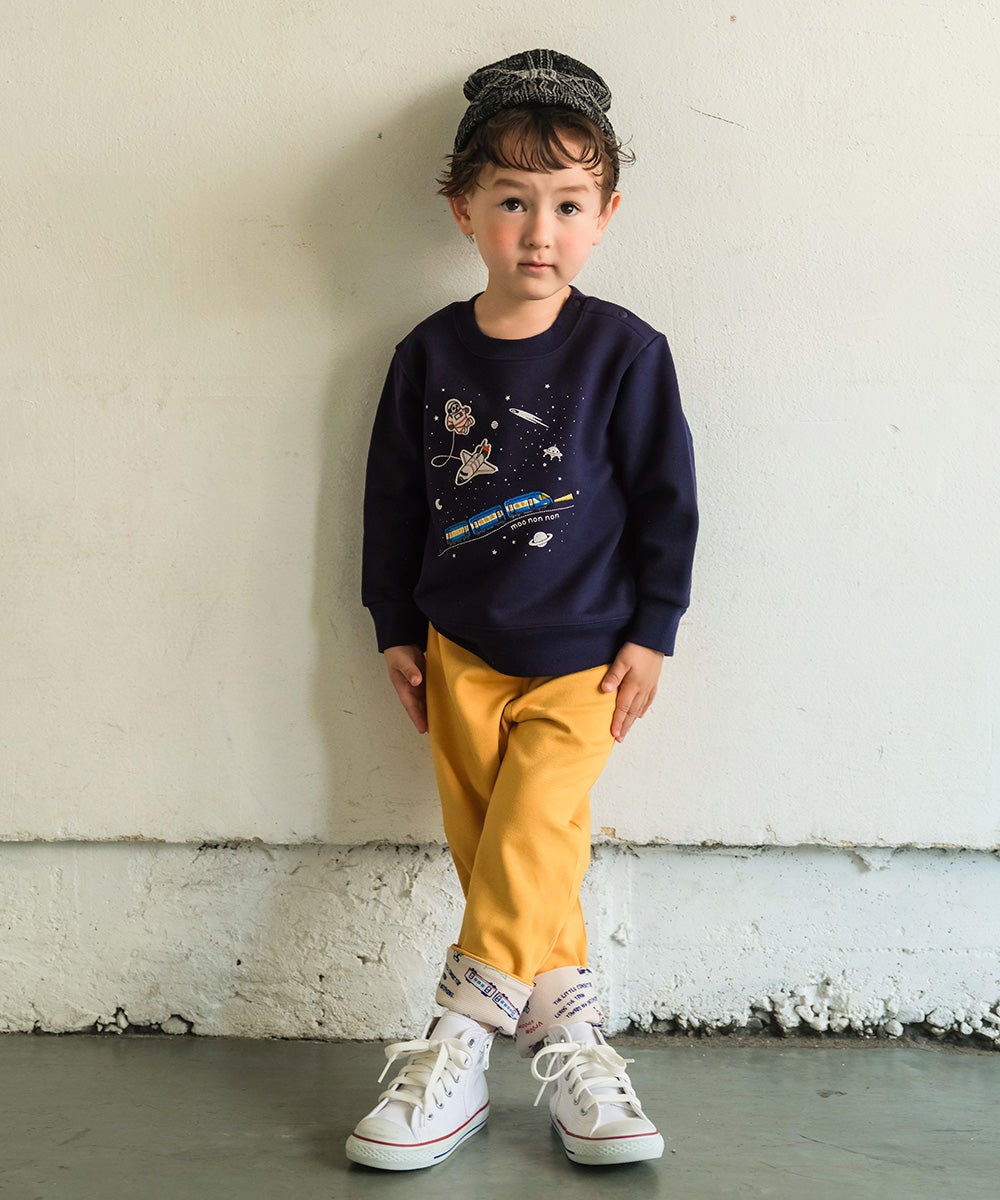 宇宙 電車 乗り物 ワッペン 刺繍 トレーナー Navy model image whole body
