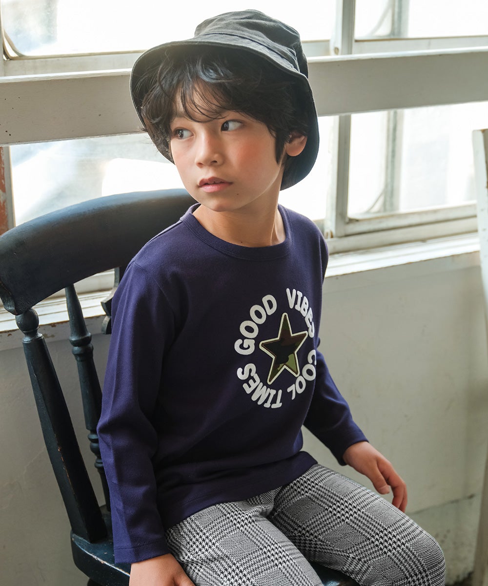 綿100％ 迷彩柄 星ワッペン Tシャツ Navy model image up