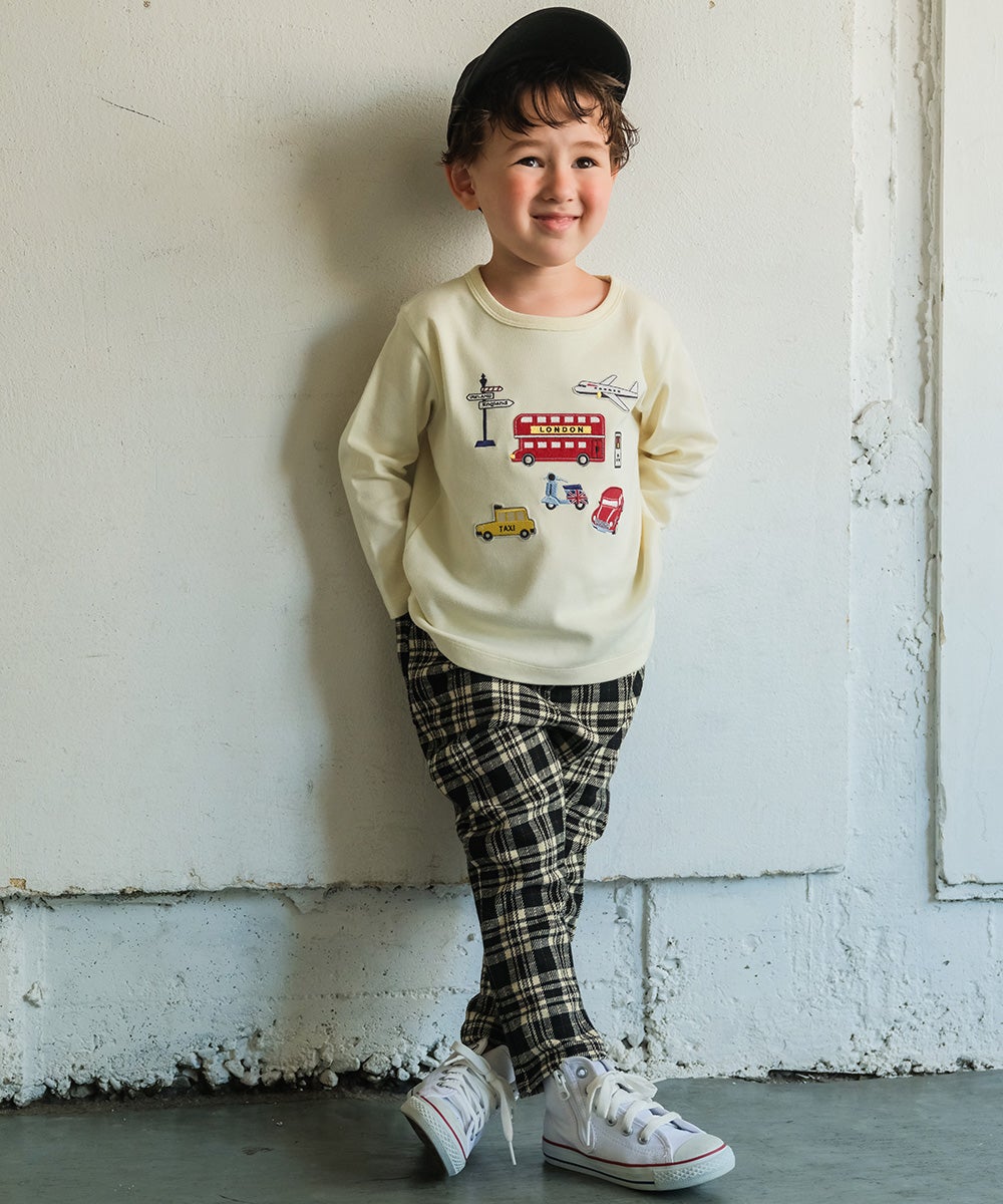 綿100％ ロンドンバス 乗り物 ワッペン Tシャツ Ivory model image whole body
