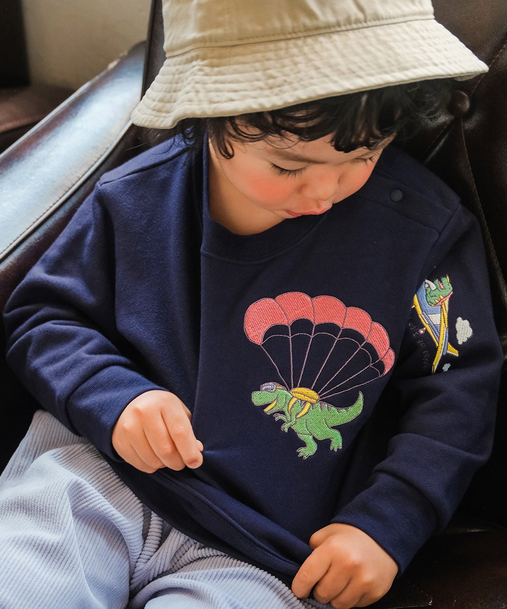 恐竜 刺繍 ダイナソー パラシュート モチーフ トレーナー Navy model image 1