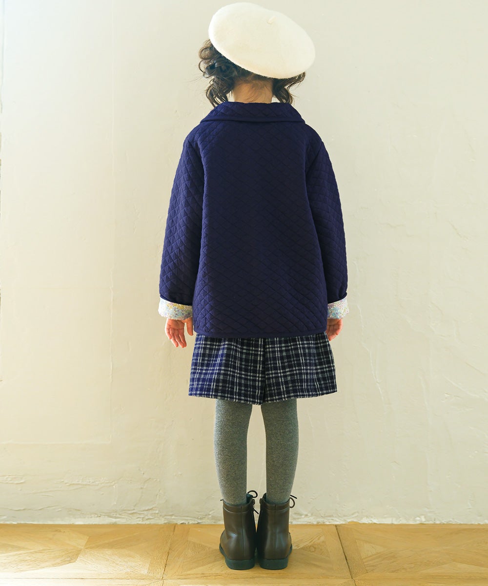 音符刺繍 花柄切替え 襟つき キルトニットジャケット Navy model image 4