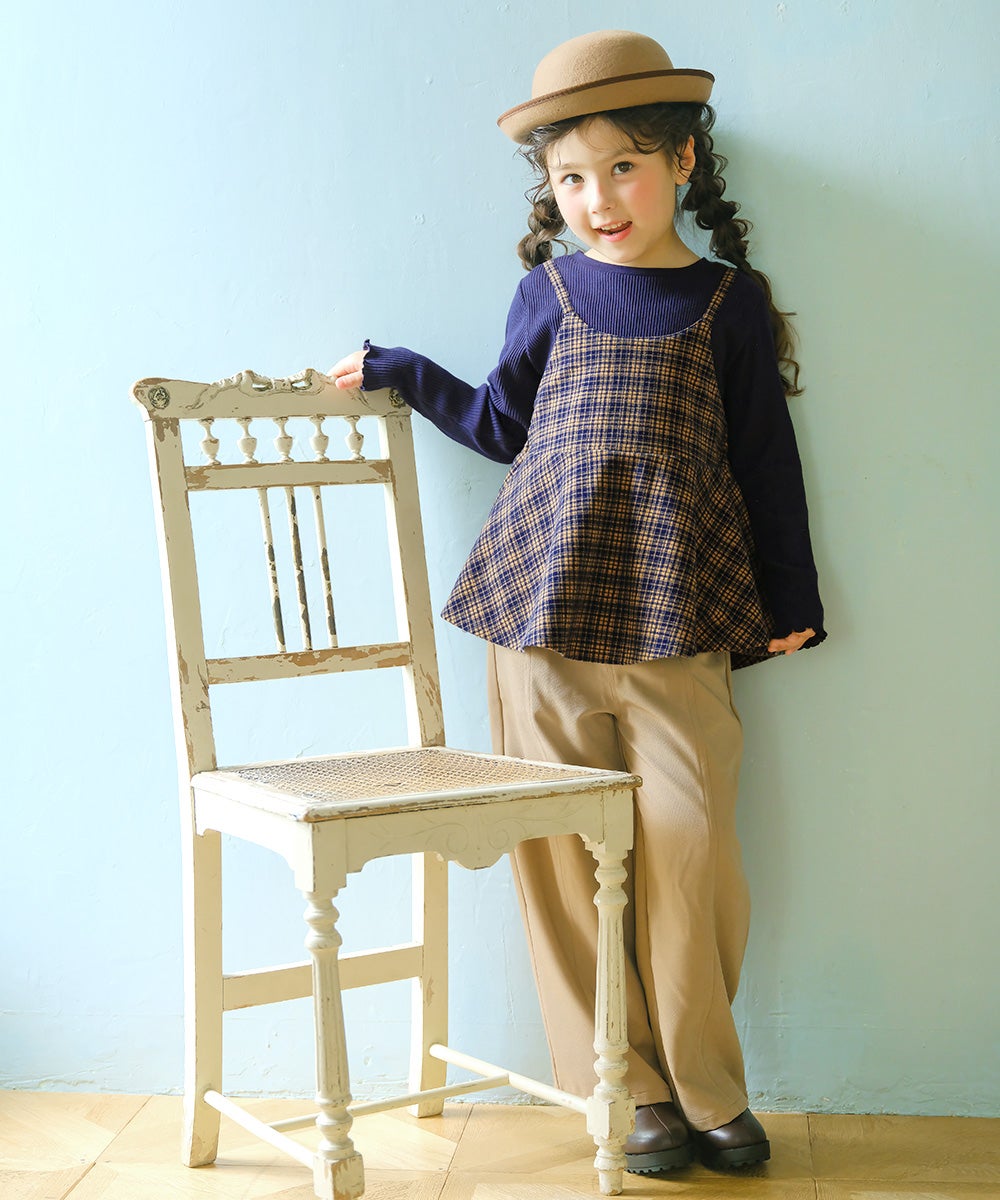 チェック柄キャミソール重ね着風 AラインTシャツ Navy model image whole body