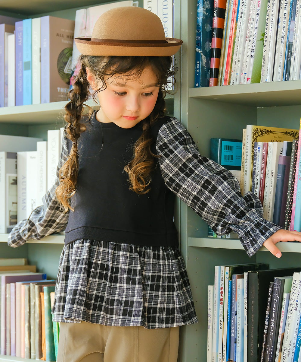 子ども服 こども キッズ ジュニア チェック柄 重ね着風 Aライン 長そでトレーナー Black model image up