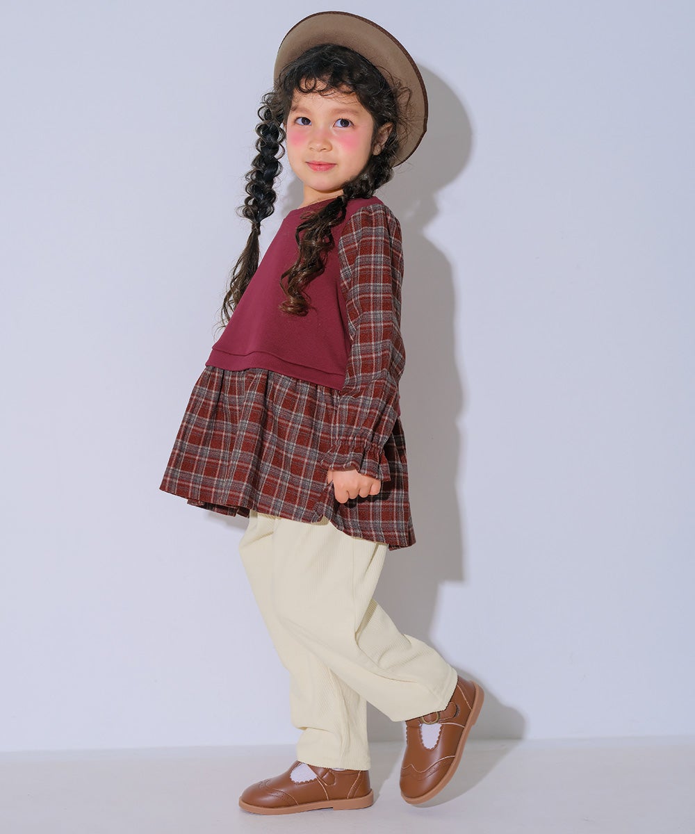 子ども服 こども キッズ ジュニア チェック柄 重ね着風 Aライン 長そでトレーナー Deep Red model image whole body