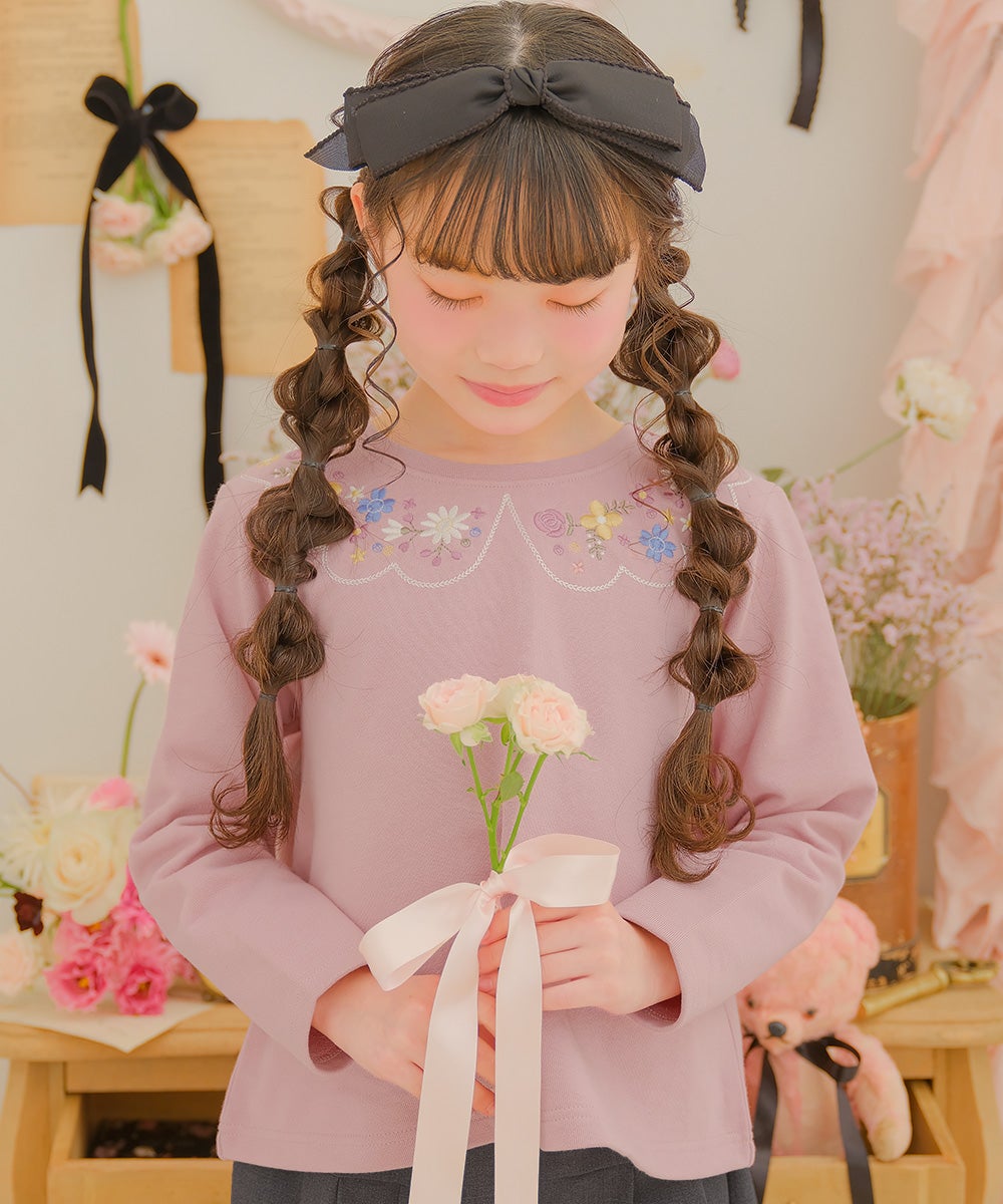 お花 花柄 刺繍 バックリボンつき 裏毛トレーナー Pink model image up