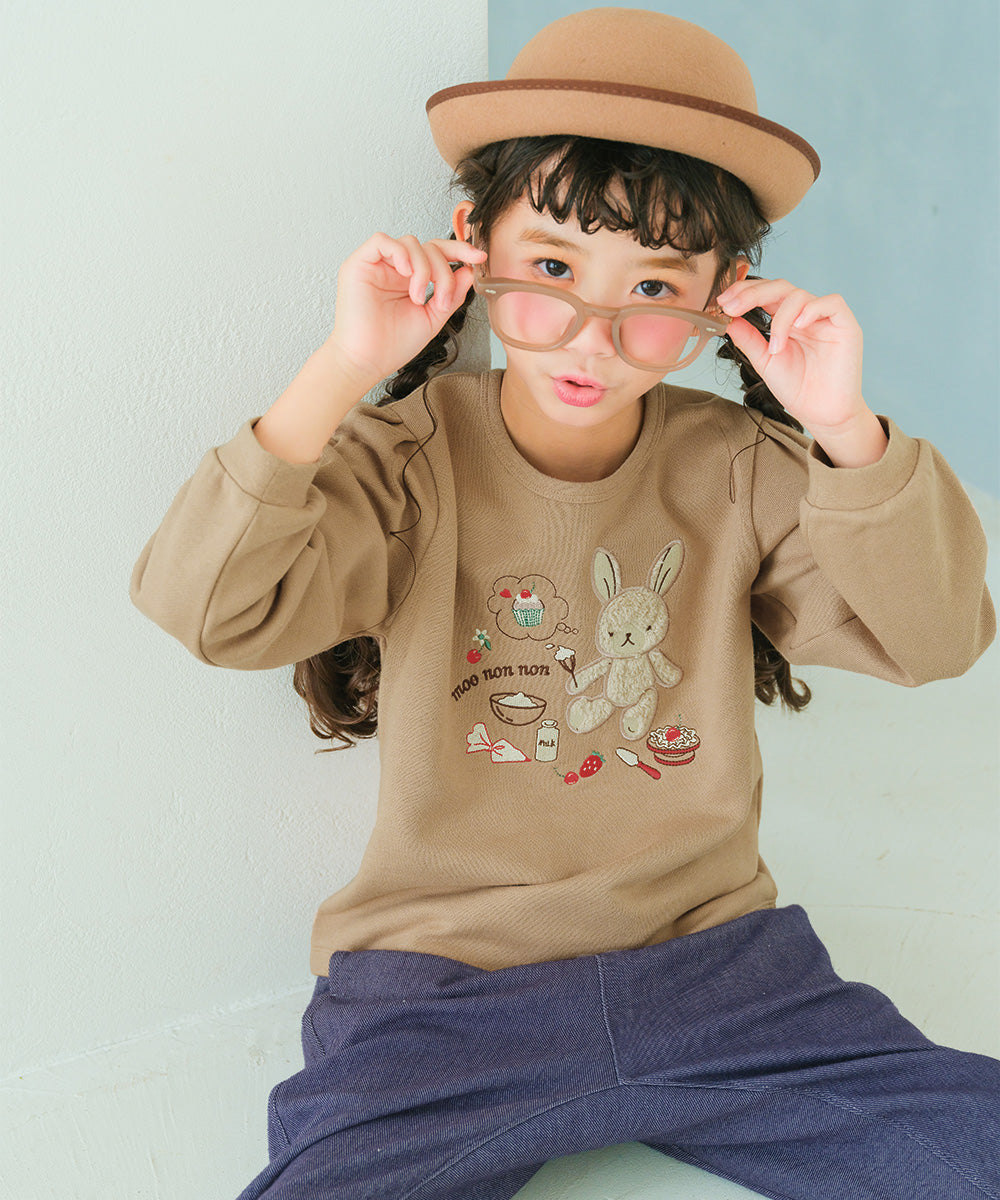 うさぎモチーフつきケーキ刺繍 裏毛トレーナー