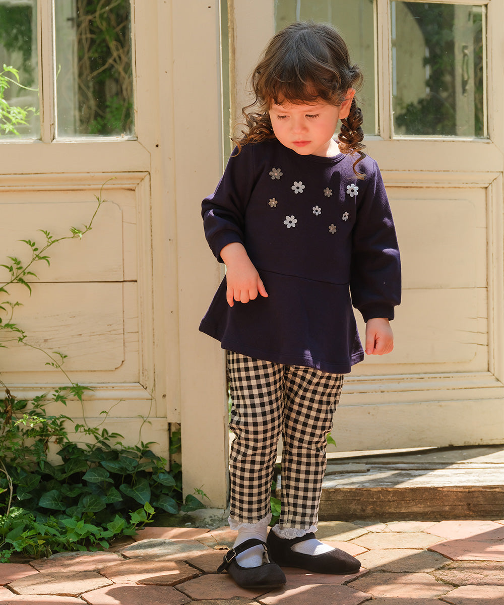 お花モチーフ付き Aライン 裏毛トレーナー