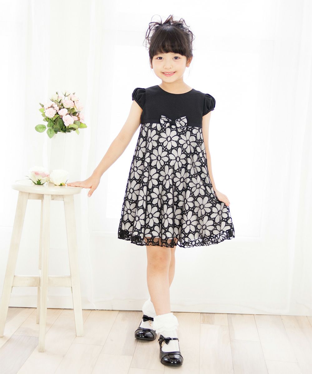 Children's clothing Girls Made in Japan Flower Race Switch One Piece Black (00) Model Image whole body