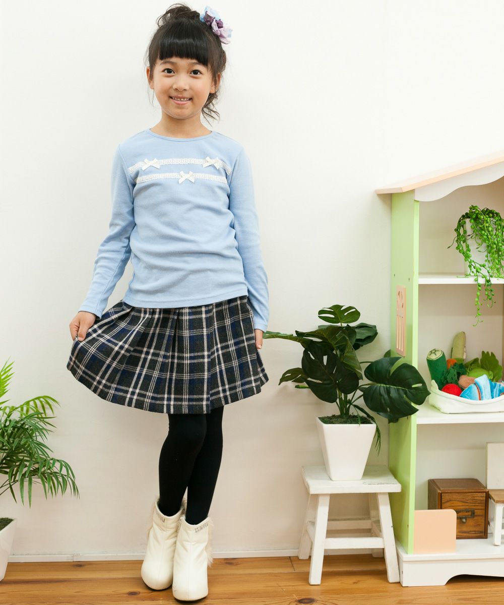 Children's clothing girl T -shirt Long sleeve elegant ribbon & lace blue (61) model image whole body