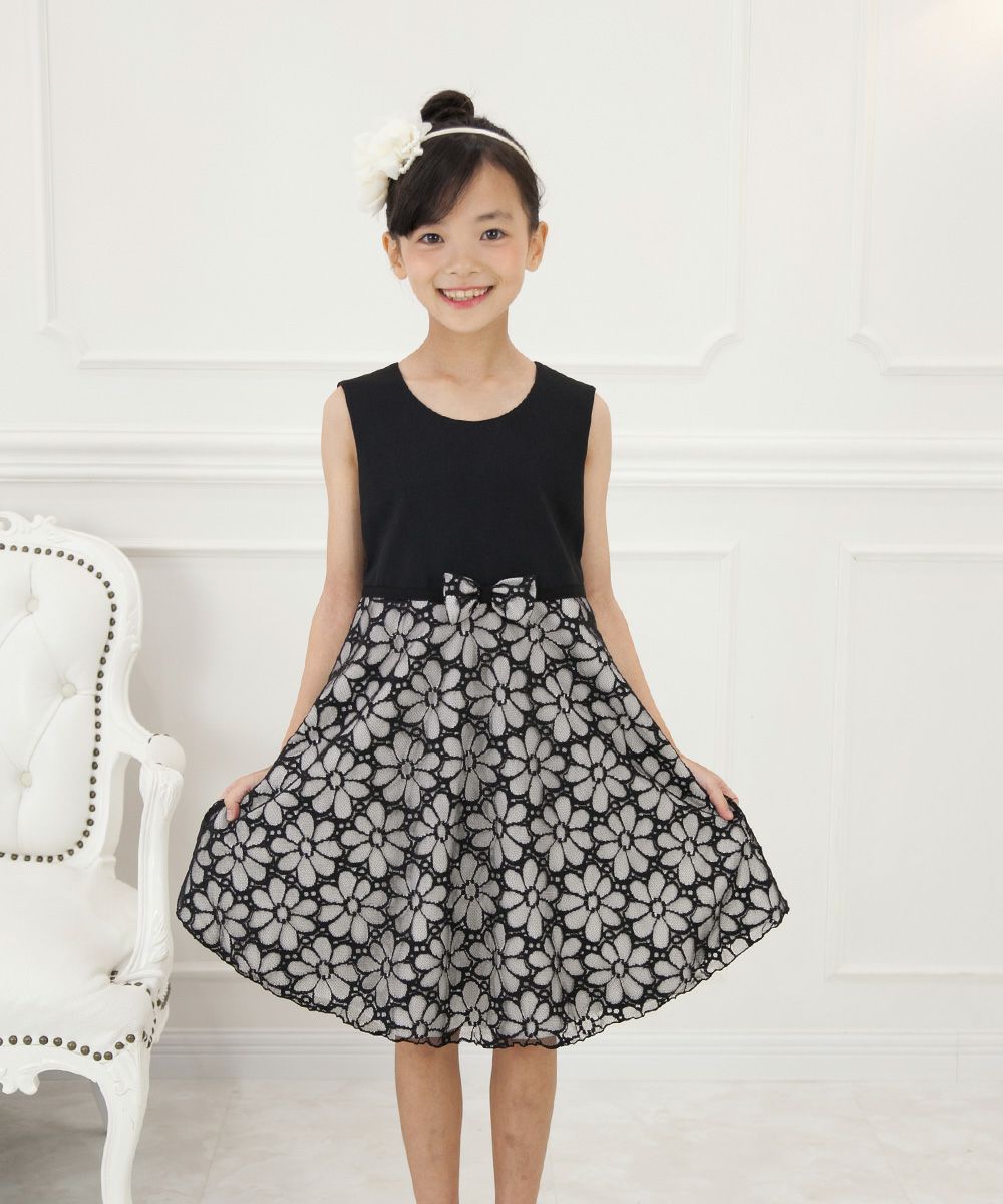 Children's clothing girls Made in Japan Flower pattern lace One -piece black (00) model image whole body