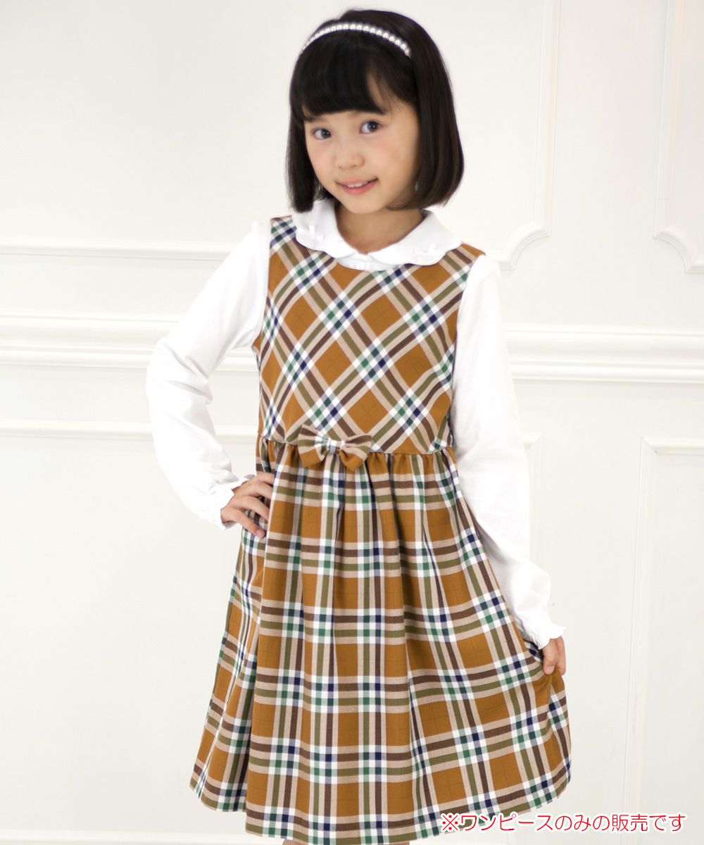 A dress with a Japanese check pattern ribbon Camel model image up