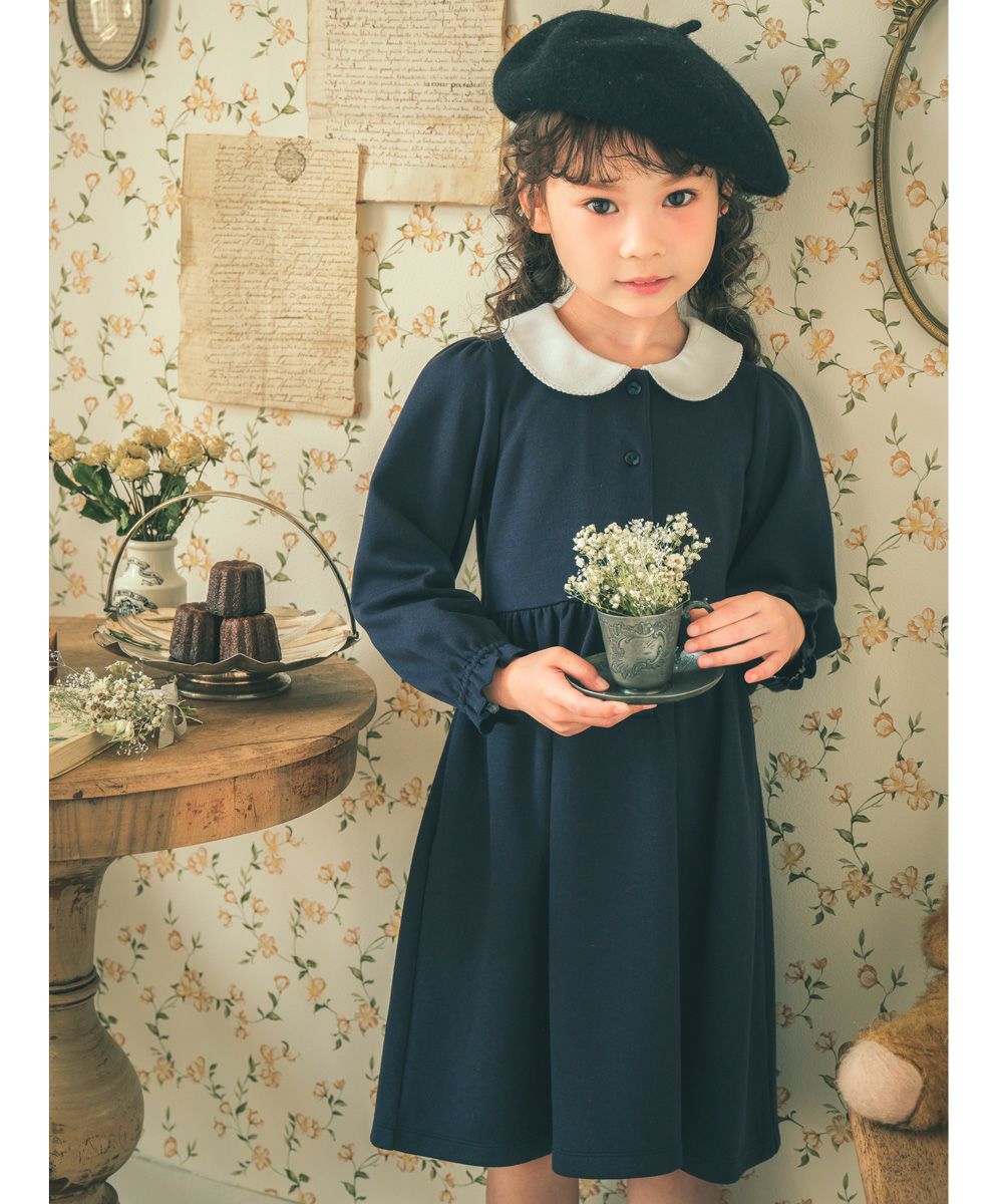 Double knit round collar dress  model image whole body