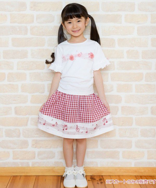 Gingham plaid x note print skirt Red model image whole body