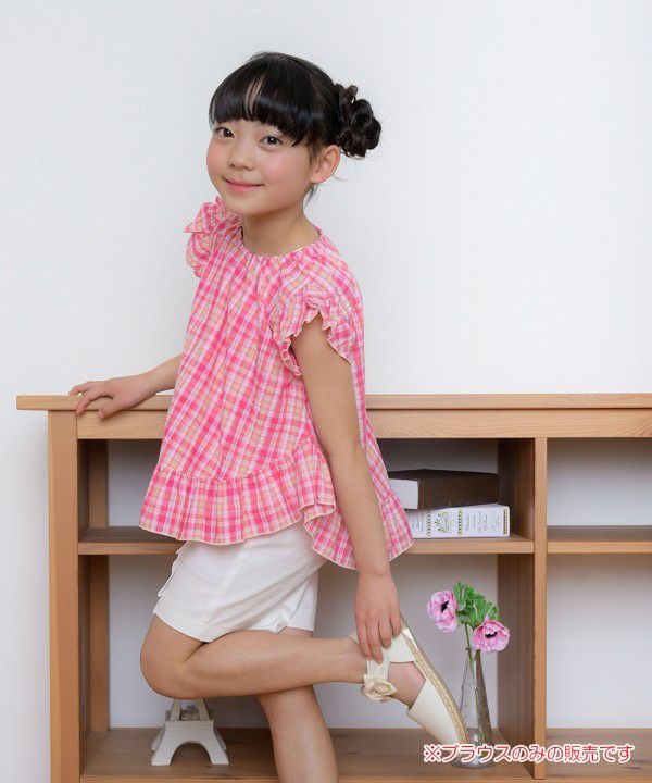 Soccer material plaid tunic blouse with frilled blouse Pink model image 1