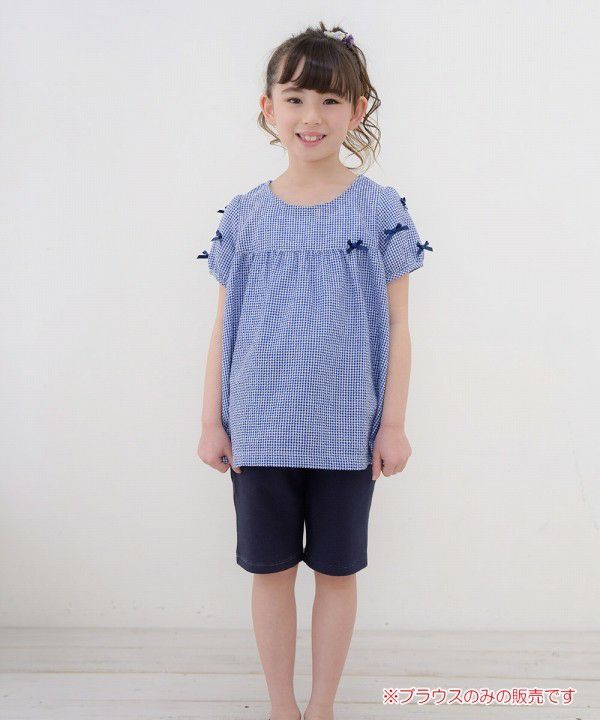 Children's clothing girl check pattern with ribbon tunic blouse navy (06) model image whole body