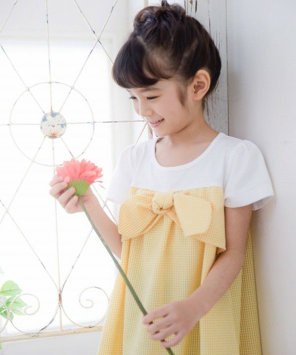 Gingham check dress with ribbon Yellow model image 2