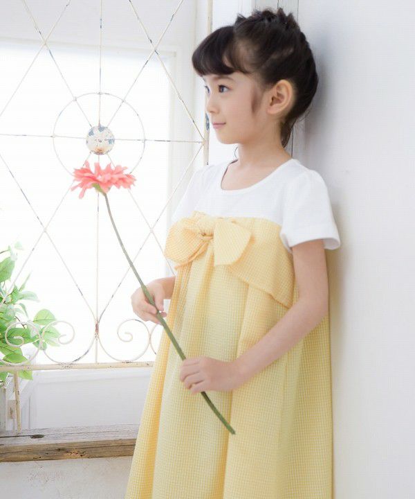 Gingham check dress with ribbon Yellow model image 4