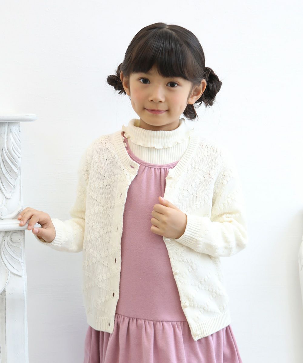 Children's clothing girl diamond pattern knit with pearl button knit cardigan off white (11) model image 2