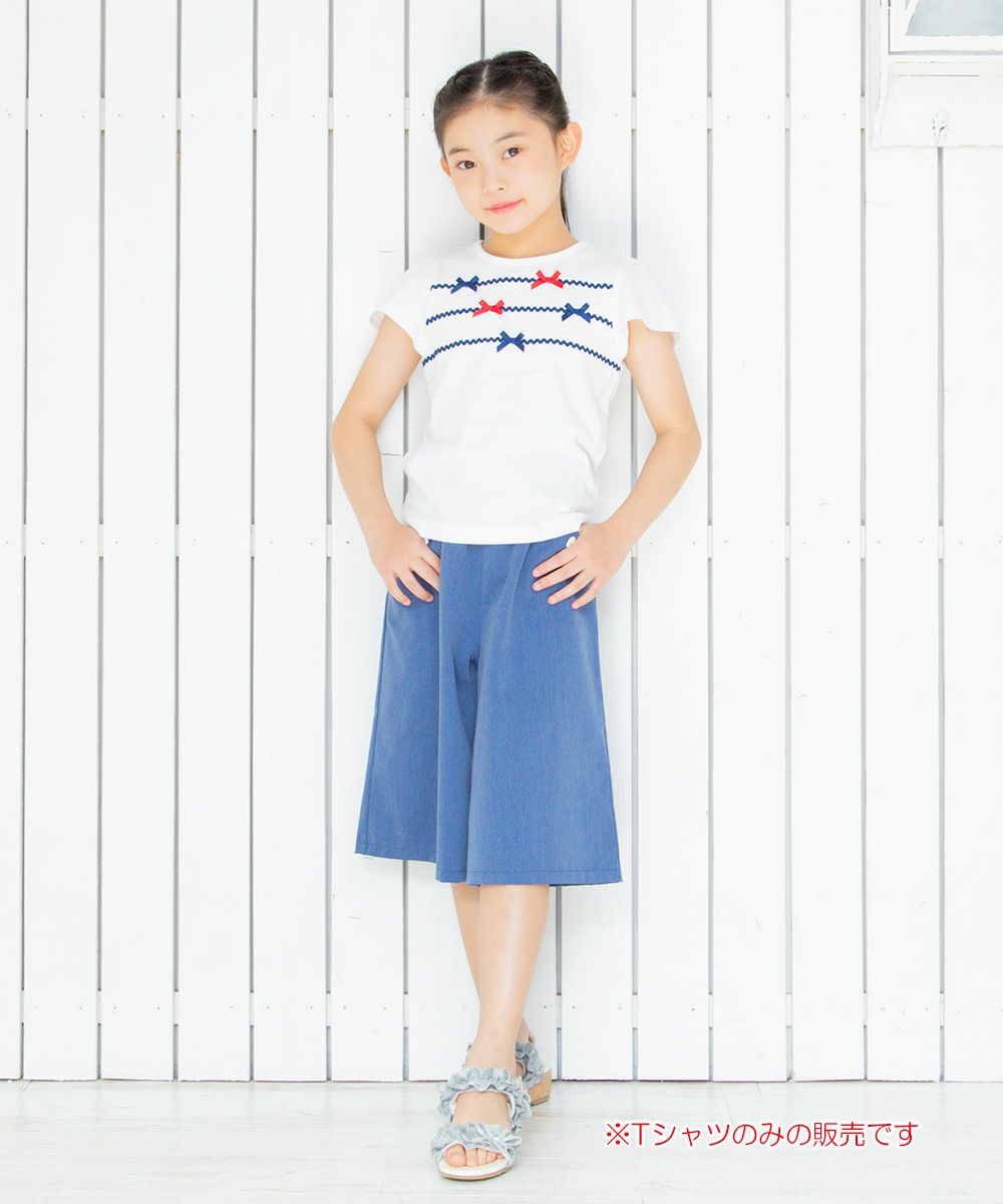 Children's clothing girl 100 % cotton flare sleeve T -shirt off -white (11) model image whole body
