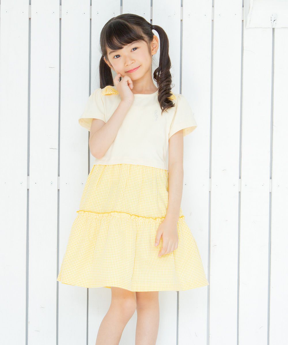 Children's clothing girl ribbon Music motif gingham check docking dress yellow (04) model image 3