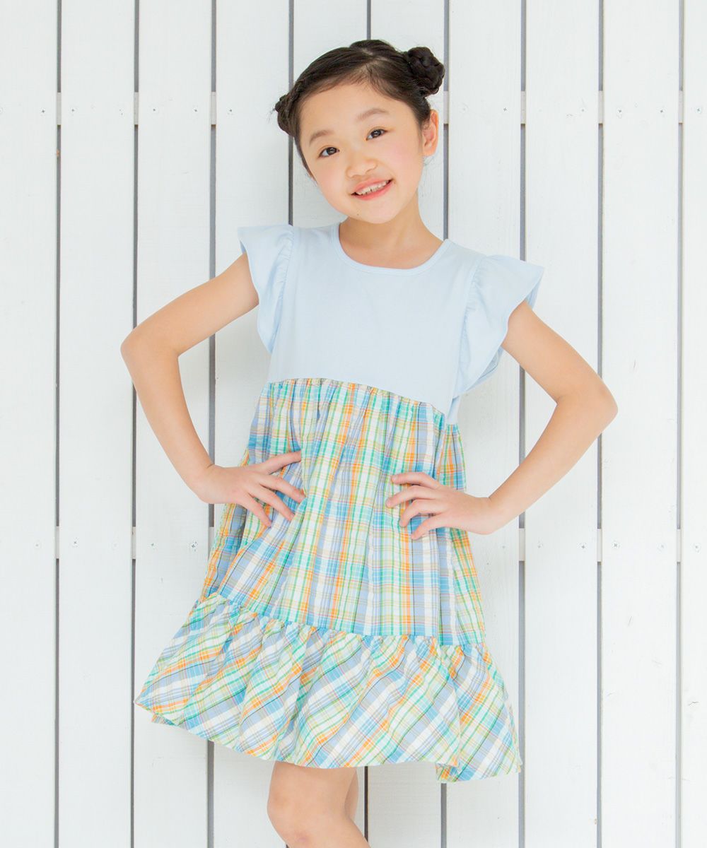 Children's clothing girl check pattern switching One -piece blue (61) model image whole body