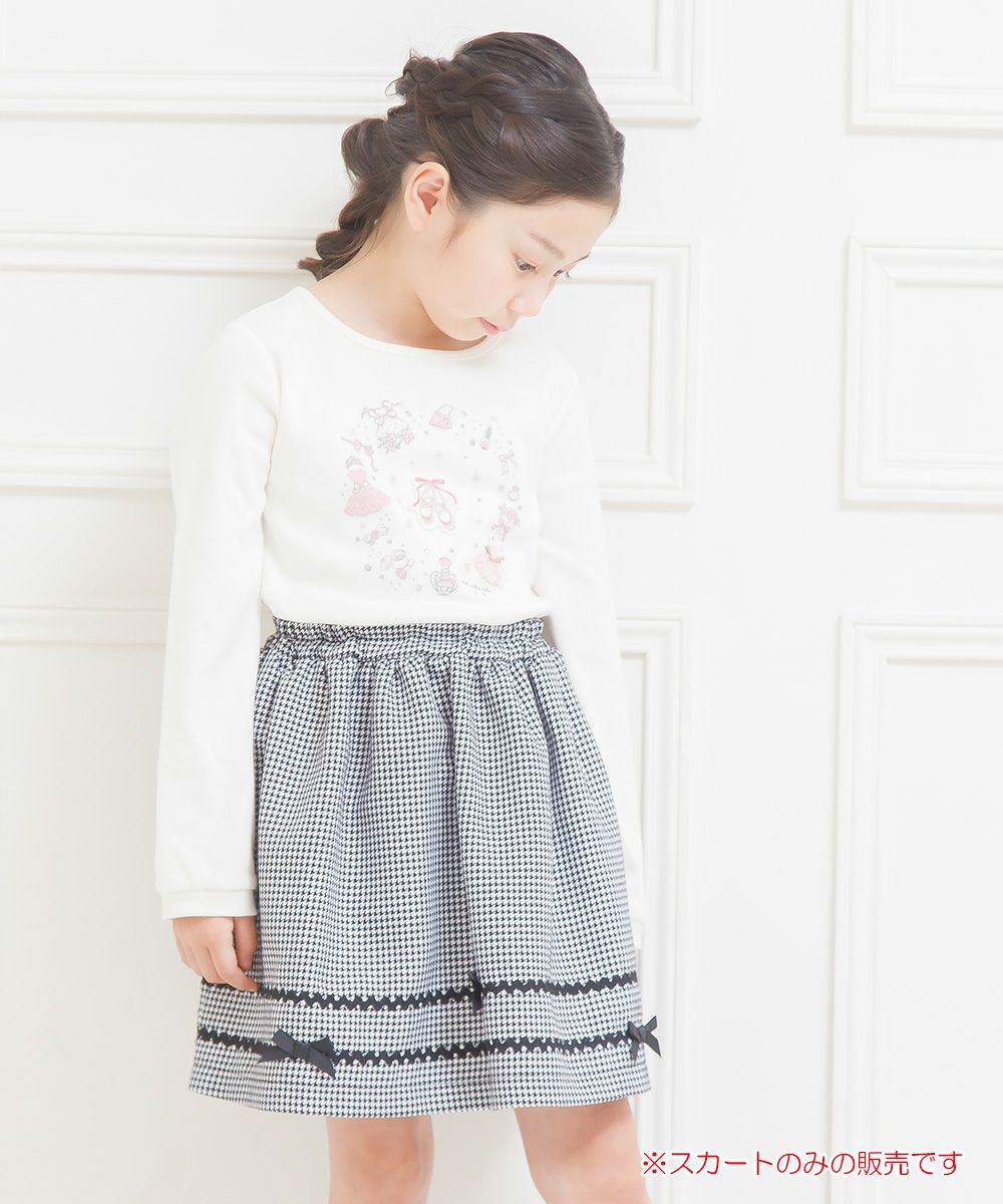Children's clothing girl ribbon & tape Scrap pattern skirt white x black (10) model image 1