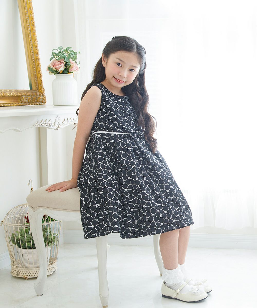Children's clothing girls Japanese floral pattern monotone dress black (00) model image 2