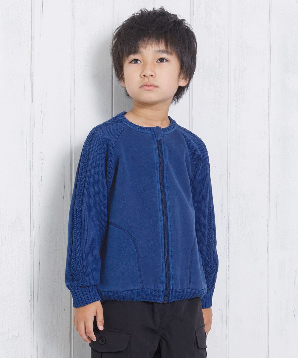 100 % cotton cable knitting x back hair zip -up jacket Blue model image up