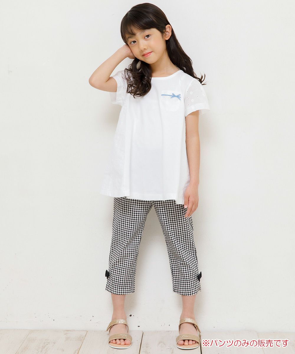 Children's clothing girl Gingham plaid stretch twill with ribbon three-quarter length pants white x black (10) model image 1