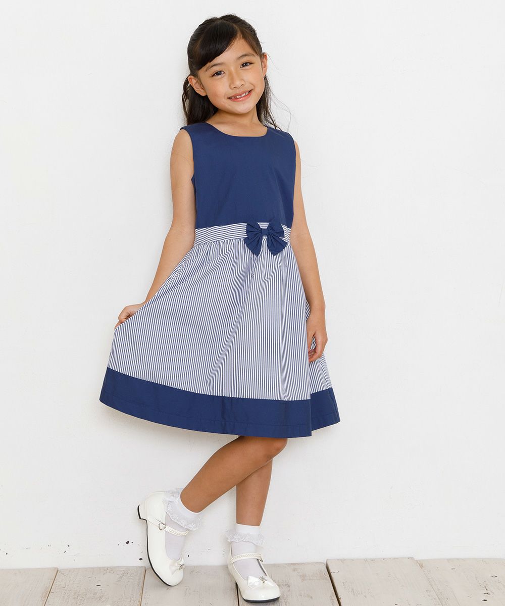 Striped A-line dress with ribbon Navy model image whole body