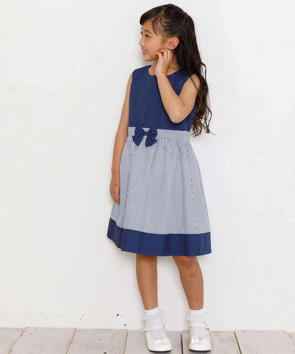 Striped A-line dress with ribbon Navy model image 3