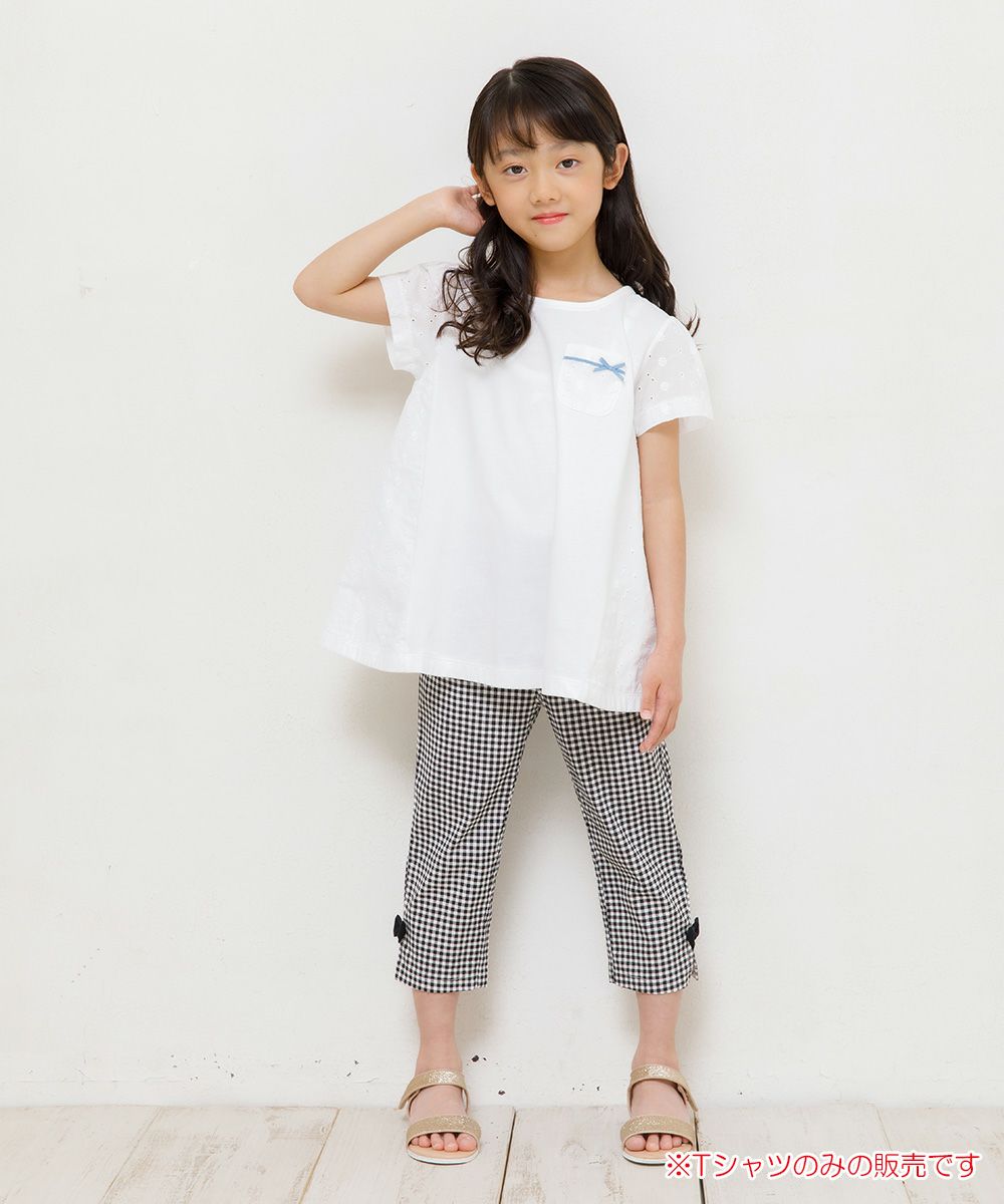Children's clothing girl 100 % floral lace switching A line chest pocket T -shirt off -white (11) model image whole body