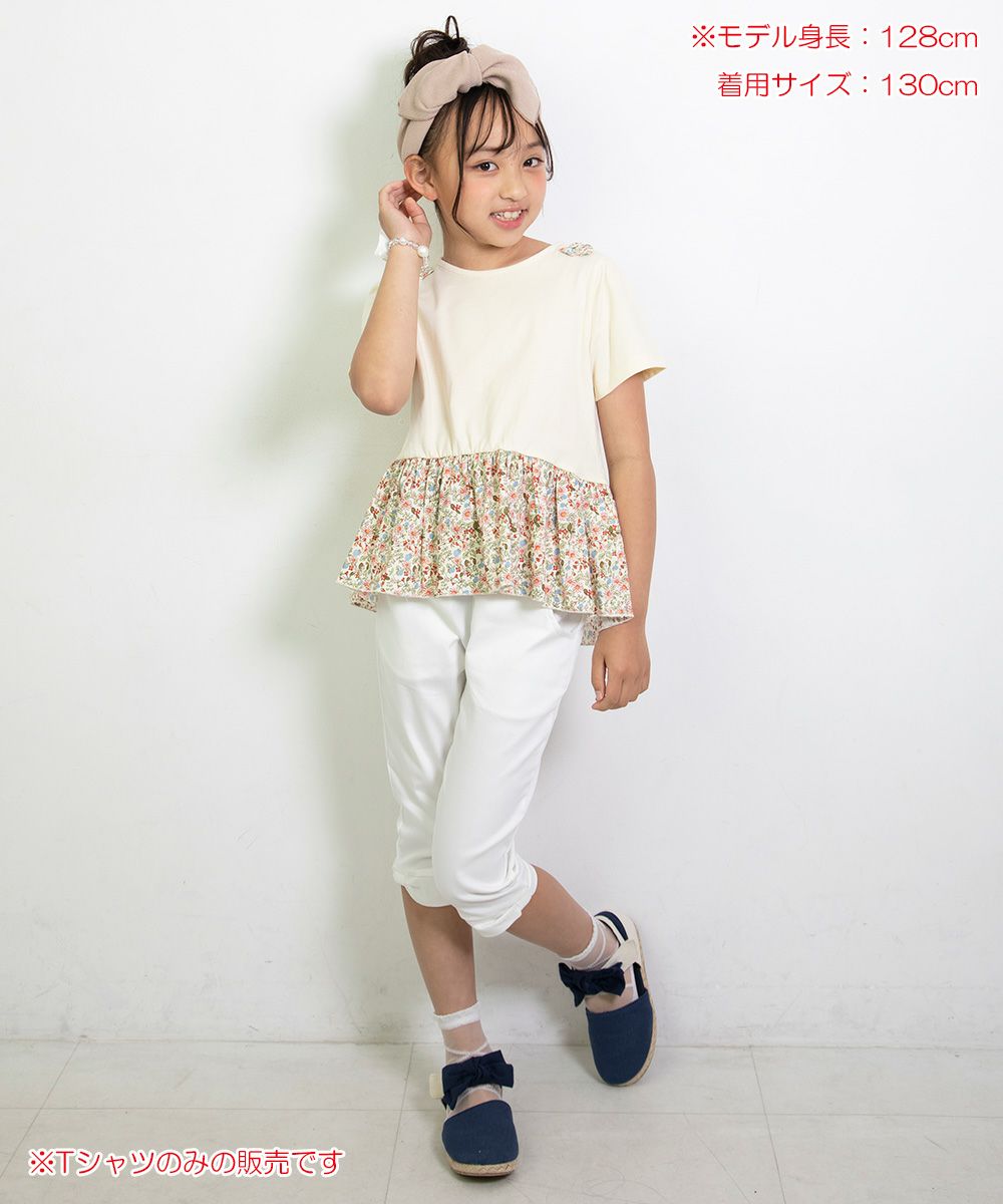 Children's clothing girl 100 % cotton floral switching with ribbon T -shirt Ivory (12) model image whole body